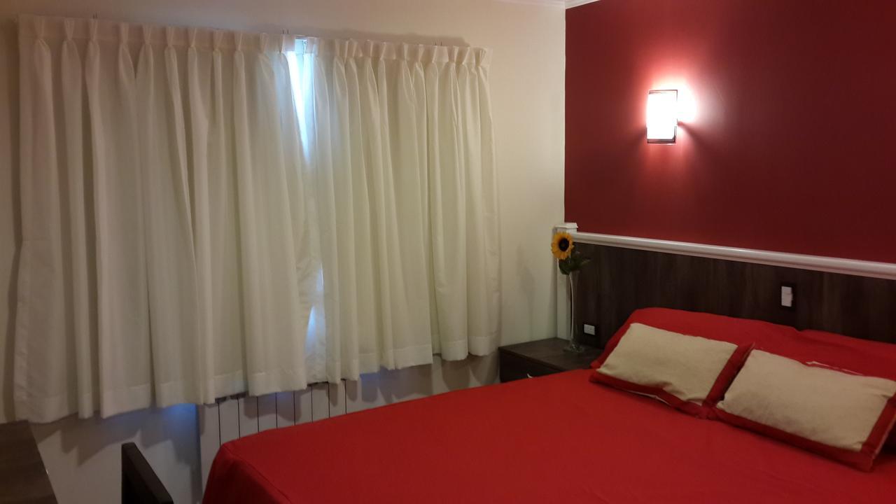 Cueva De Manos Hotel 3*