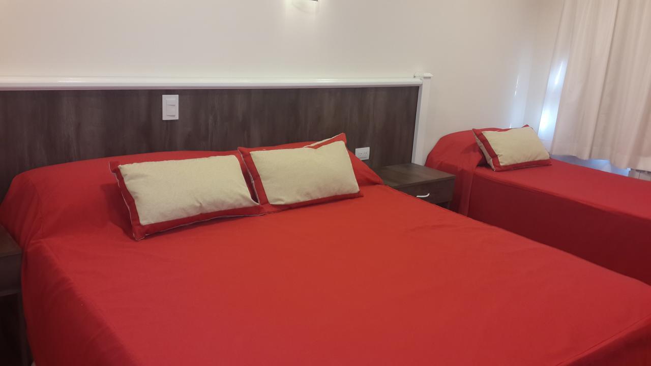 Hotel Cueva De Manos 3*